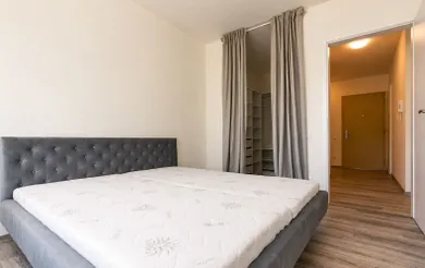 Na prenájom 3-izbový byt, 71 m², Bratislava-Devínska Nová Ves
