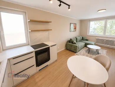Na prenájom 3-izbový byt, 55 m², Dunajská Streda