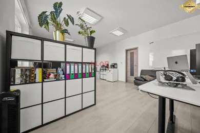 Na prenájom komerčné, 75 m², Bratislava-Petržalka, Bosákova