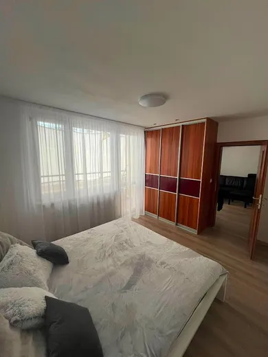 Na prenájom 1-izbový byt, 37 m², Bratislava-Petržalka, Blagoevova