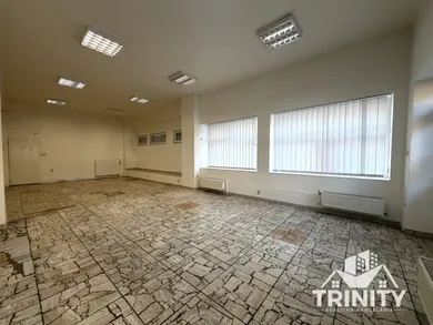 Komerčné priestory na prenájom, Nové Zámky · €1 000
