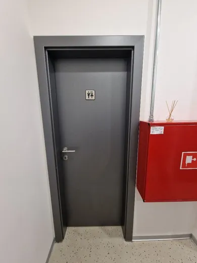 Na prenájom komerčné, 19 m², Sereď, Pažitná