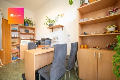 Na prenájom komerčné, 10 m², Sereď, M. R. Štefánika