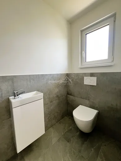 Na predaj 4-izbový dom, 114 m², Levice, Družstevnícka ul.