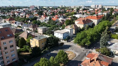 Domy na sprzedaż, 8-pokojowe, Trnava · €830 000