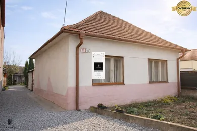 Na predaj 4-izbový dom, 51 m², Veľký Biel, Školská