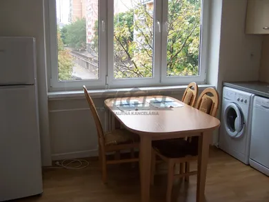 Byty na prenájom 1-izbový, Bratislava-Nové Mesto · €700