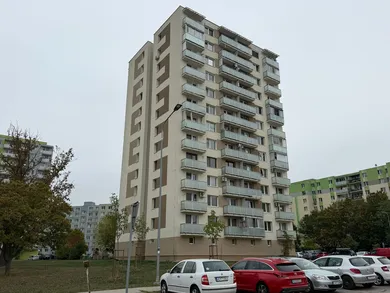 Byty na predaj 4-izbový, Hlohovec · €198 000