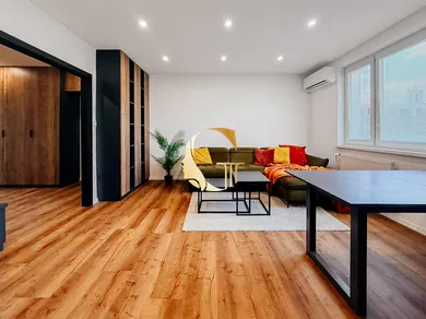 Na predaj 4-izbový byt, 85 m², Bratislava-Petržalka, Planckova