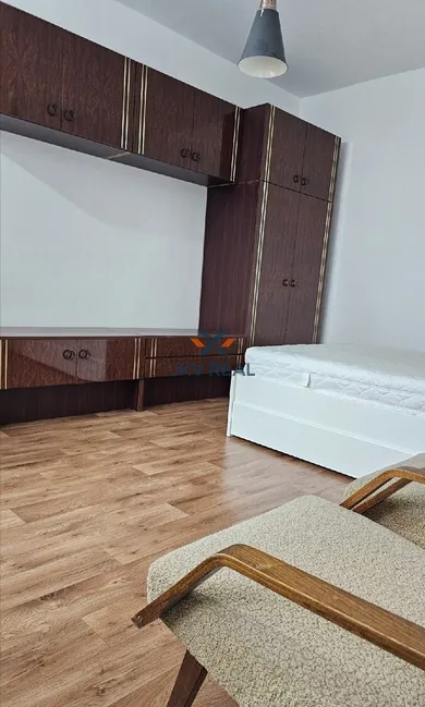 Na prenájom 1-izbový byt, 37 m², Prievidza, Bojnická cesta