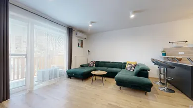 Na predaj 3-izbový byt, 72 m², Trnava, Mikovíniho