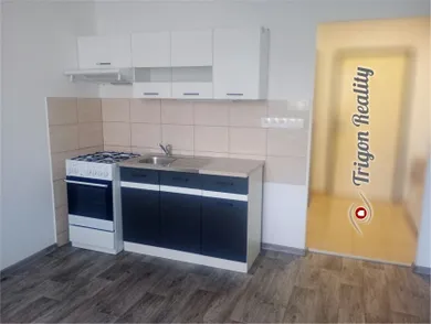 Byty na prenájom 1-izbový, Komárno · €420