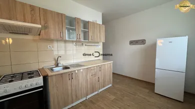Квартиры на продажу, 2-комнатные, Nitra · €600