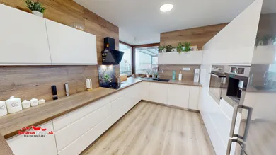Na predaj 4-izbový dom, 140 m², Trenčín, Na kameni
