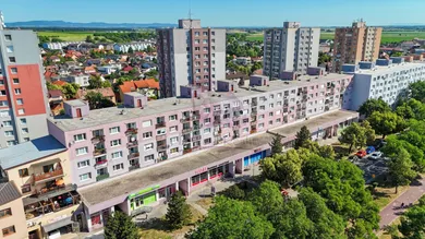 Na predaj 2-izbový byt, 61 m², Senec, Námestie 1. mája