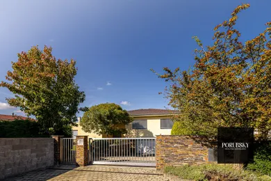 Na predaj 5-izbový dom, 315 m², Pezinok, Topoľová
