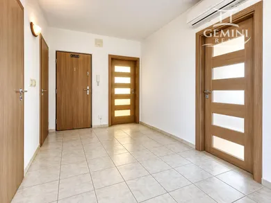 Na predaj 4-izbový byt, 88 m², Rimavská Sobota, Česká