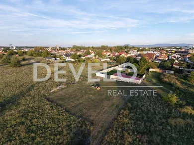 Na predaj pozemok, 200 m², Malacky, Jánošíkova