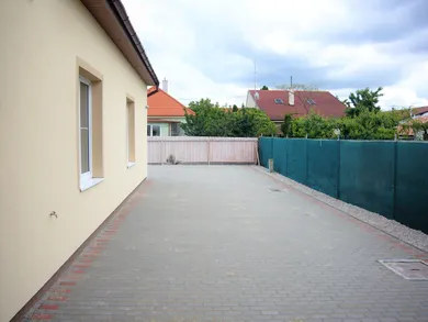 Na prenájom dom, 350 m², Bratislava-Podunajské Biskupice, Orenburská