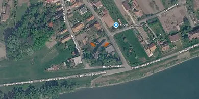 Na predaj pozemok, Komárno