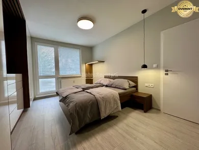Na prenájom 4-izbový byt, 84 m², Prievidza