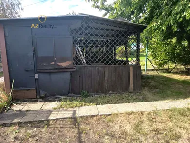 Na predaj pozemok, 305 m², Nesvady