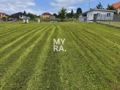 Na predaj pozemok, 865 m², Prešov