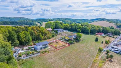 Na predaj pozemok, 684 m², Horná Mičiná