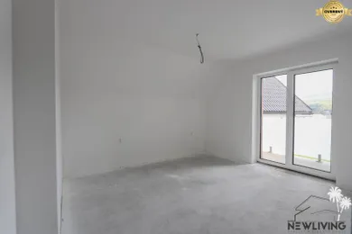 Na predaj 4-izbový byt, 100 m², Banka