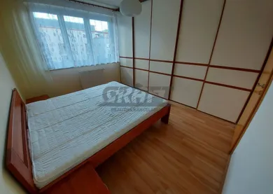 Na prenájom 2-izbový byt, 60 m², Bratislava-Dúbravka, Koprivnická