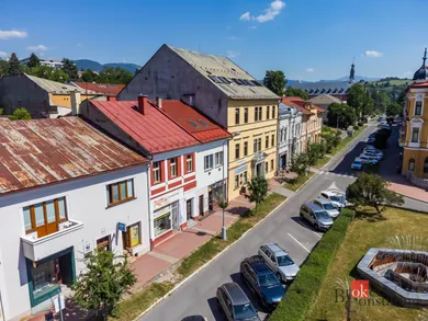 Mieszkania na sprzedaż, 4-pokojowe, Banská Bystrica · €501 999