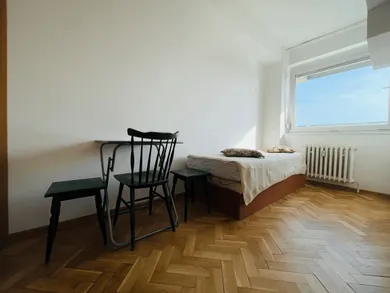 Na prenájom 2-izbový byt, 45 m², Bratislava-Ružinov, MIletičova