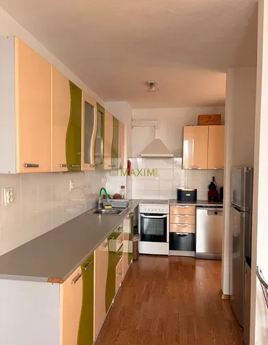 Byty na predaj 4-izbový, Bratislava-Nové Mesto · €369 000