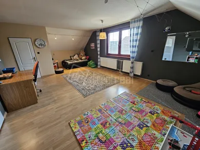 Na predaj dom, 240 m², Galanta, Kpt. Uhra