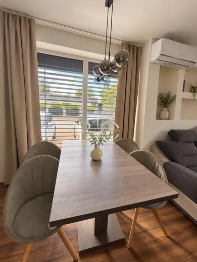 Na predaj 4-izbový dom, 162 m², Dulova Ves, -