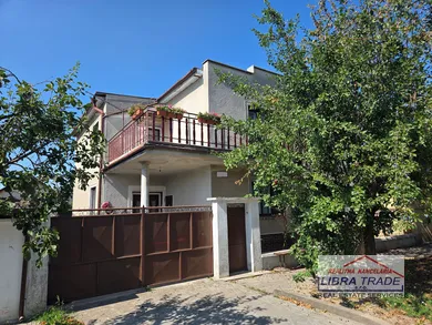Domy na sprzedaż, 5-pokojowe, Kolárovo · €129 900