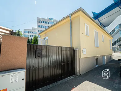 Na predaj 6-izbový dom, 190 m², Košice-Juh, Nerudova