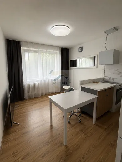 Na prenájom 1-izbový byt, 36 m², Galanta, Revolučná Štvrť