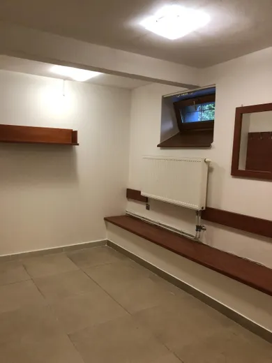 Komerčné priestory na prenájom, Košice-Juh · €490