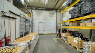 Na predaj komerčné, 93 m², Nové Mesto nad Váhom, Piešťanská