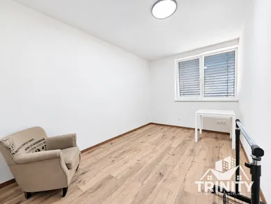 Na prenájom 4-izbový dom, 114 m², Nové Zámky