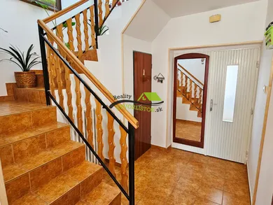 Na predaj 5-izbový dom, 127 m², Jablonica