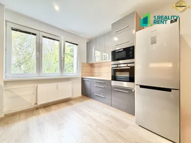 Na prenájom 2-izbový byt, 72 m², Žilina, Komenského