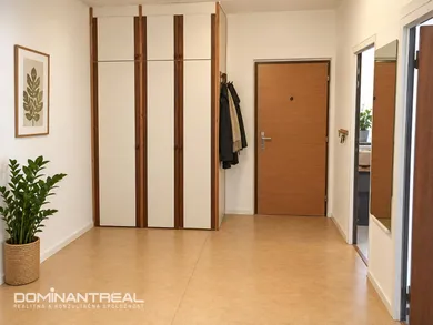 Na predaj 4-izbový byt, 79 m², Bratislava-Karlova Ves, Hlaváčikova