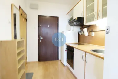 Na prenájom 1-izbový byt, 29 m², Bratislava-Petržalka, Rovniankova