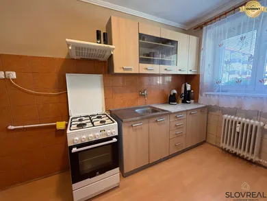Mieszkania na sprzedaż, 3-pokojowe, Žiar nad Hronom · €120 000