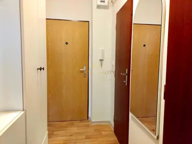 Na prenájom 1-izbový byt, 42 m², Bratislava-Ružinov, Miletičova