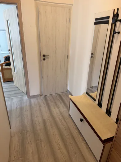 Na prenájom 2-izbový byt, 47 m², Nové Zámky