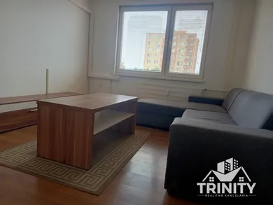 Na prenájom 1-izbový byt, 35 m², Nové Zámky, Nábrežná