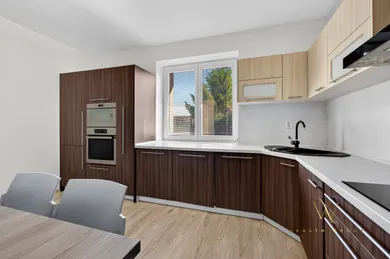 Na predaj 4-izbový dom, 117 m², Senec